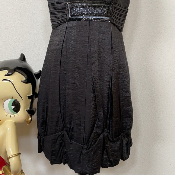 BCBG Elegant Sequined Waist Black Dress Size 10 - Picture 4 of 10